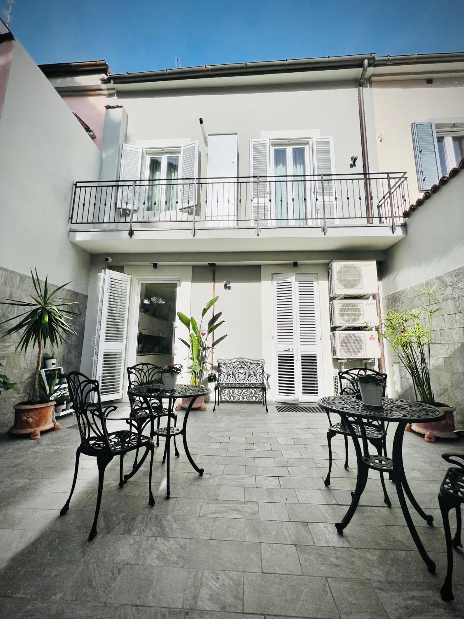 Lucentum Bed & Breakfast Prato  Exterior photo